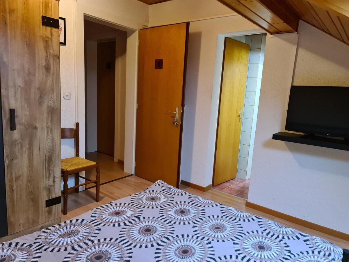 Auberge De Ballens ภายนอก รูปภาพ