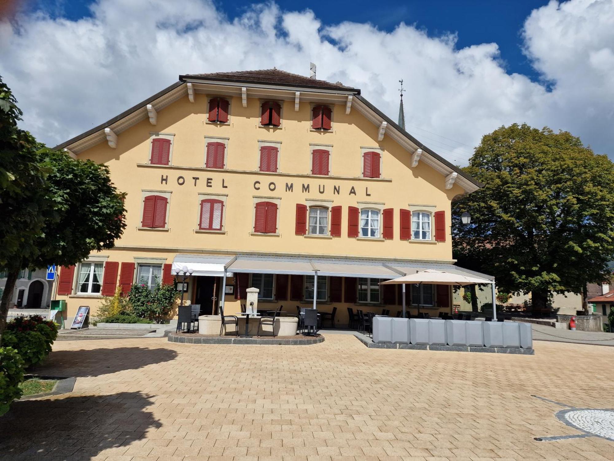 Auberge De Ballens ภายนอก รูปภาพ